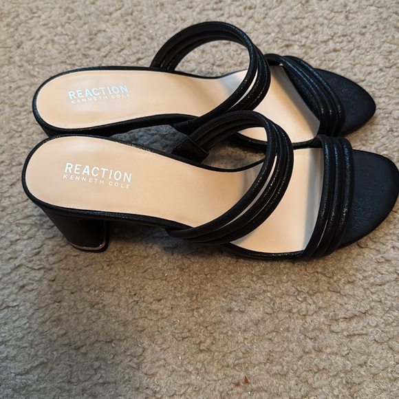 Reaction Kenneth Cole Avi Strappy Heel Size 10 Color Black Gold - Picture 3 of 9